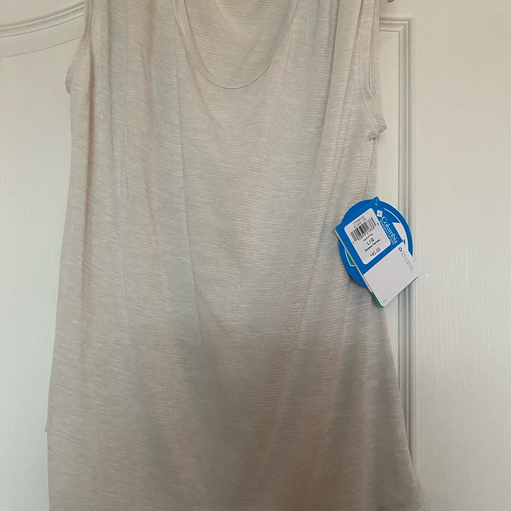 Columbia woman’s wicking shirt